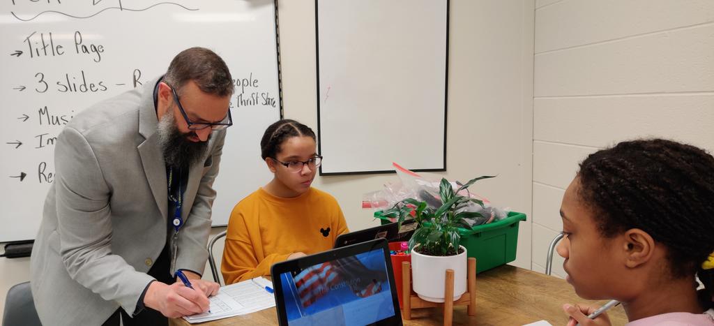 SRMTechTweets's tweet photo. EL Civics students share their amazing Spark websites &amp; podcasts with staff &amp; peers in Ms McDougall's class. https://t.co/i4QgZjrAEj