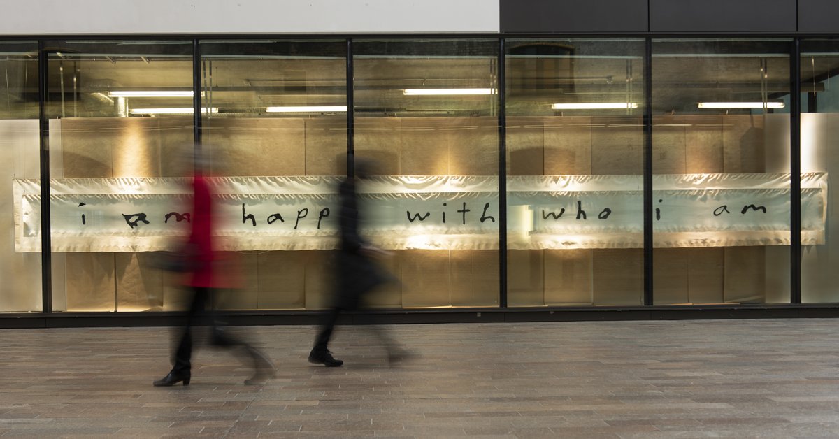 csm_news's tweet photo. BA Fine Art student Lewis Buttery's 'Affirmations' explores the power of words to influence thoughts and mood. Currently on show in our #CSMWindows, the exhibition is part of the Big White Wall Project sponsored by @CASSART1984 and @Liquitex: https://t.co/2CAKn09emI https://t.co/8ZbGl08iUj