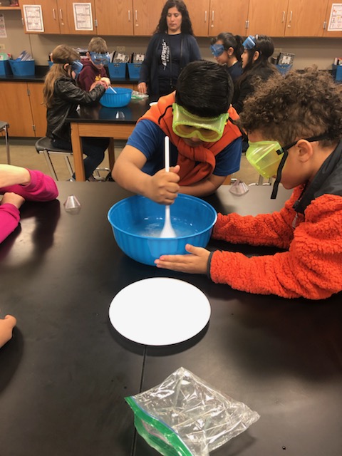 stevenyoung1973's tweet photo. #TylerISD Pathfinder is in effect. Absolutely best district ever with choices for kids education. 4th -5th grade Cubs experiencing Mustang life! #mooremiddleschool @MelanieCBush_06 @LauraRiggins2 @ClaudeMLane https://t.co/84hXoJmL2A