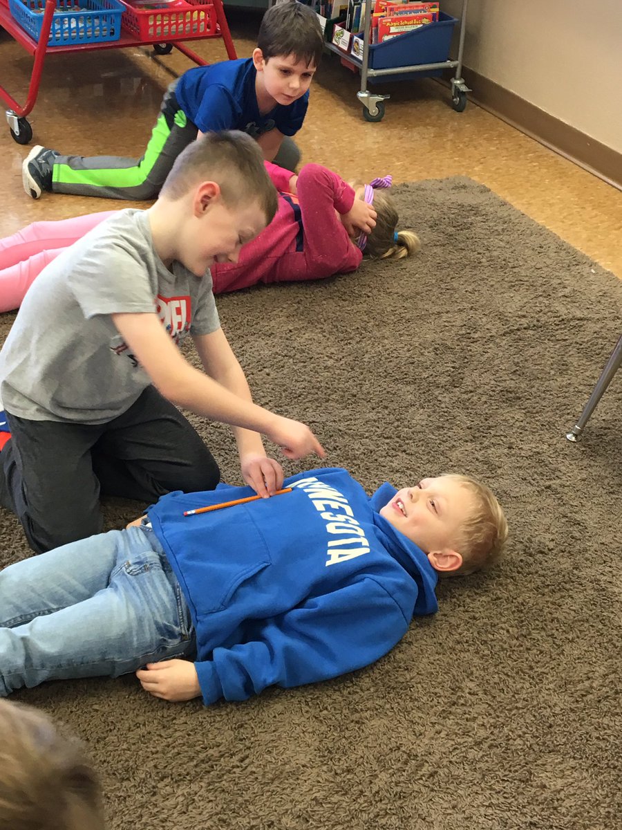 cstarkCF's tweet photo. Measurement fun in 1st grade! #whatmakesKWgreat @KWESPrincipal https://t.co/8504ZoF6TZ