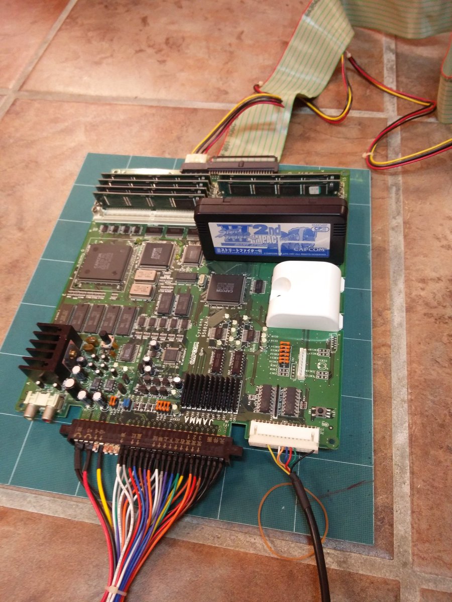 LDarkschneider's tweet photo. #Supergun by #smallcab and first start, without the #sticks XD #CRT #arcade #StreetFighter https://t.co/N3zLIe4slF