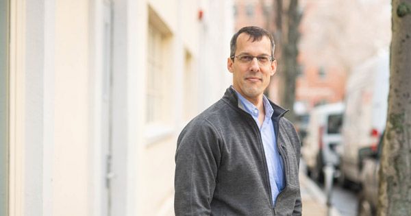 BU_Computing's tweet photo. “BU is ahead of the game with its new building, and the Hariri Institute has a tremendous history already.” Eric Kolaczyk, the new Director of the @BU_Computing, was featured in an article in @BU_Tweets. Congratulations Eric! https://t.co/ndABgtseBl #budatascience https://t.co/ROm9DlP4JR