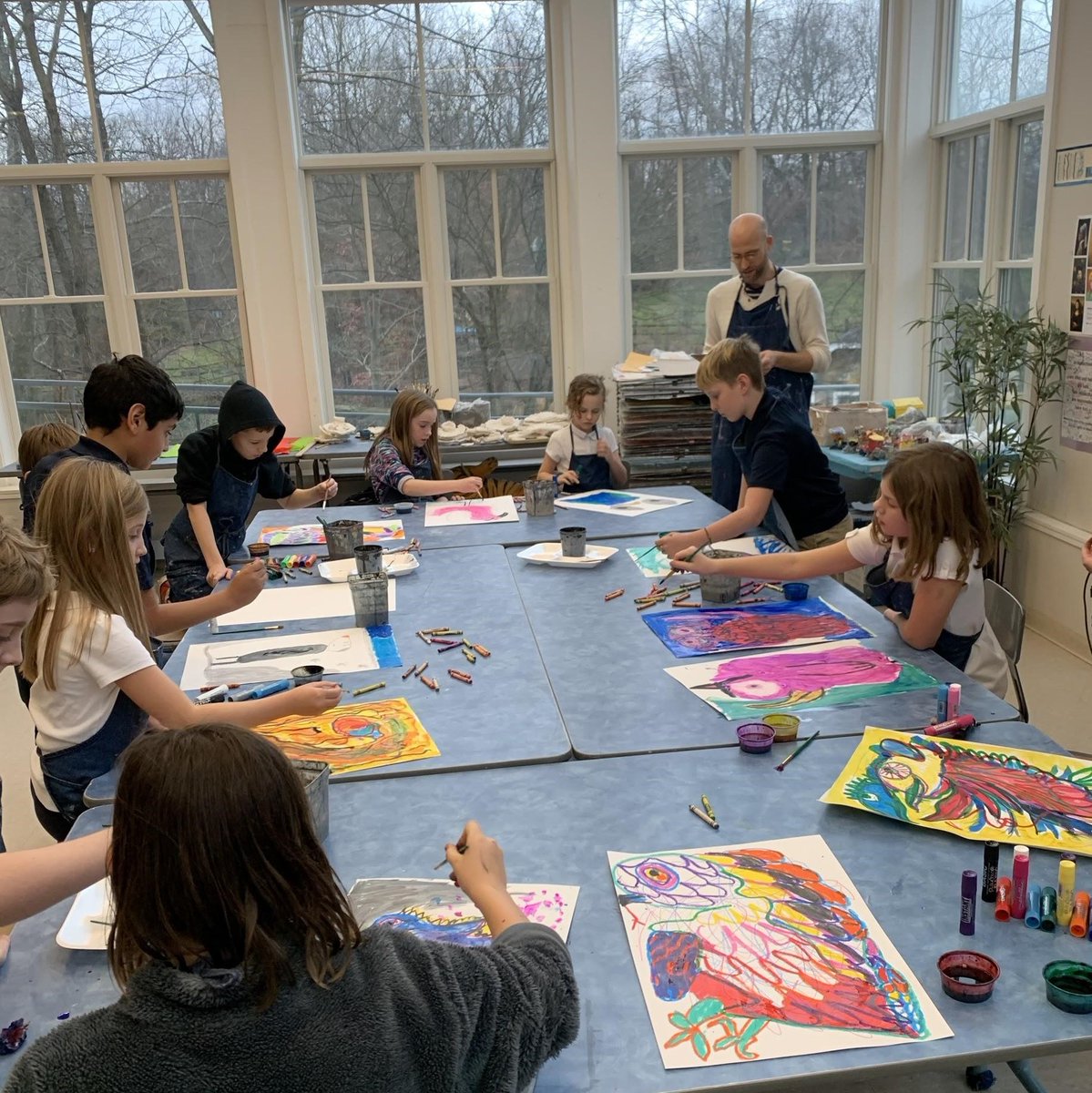 wt_bears's tweet photo. 🎨Fourth grade students from both campuses worked with artist Branden Koch to create colorful, mixed media pieces. (Branden is pictured below with North Campus fourth grade students.) https://t.co/TkeByRJftb