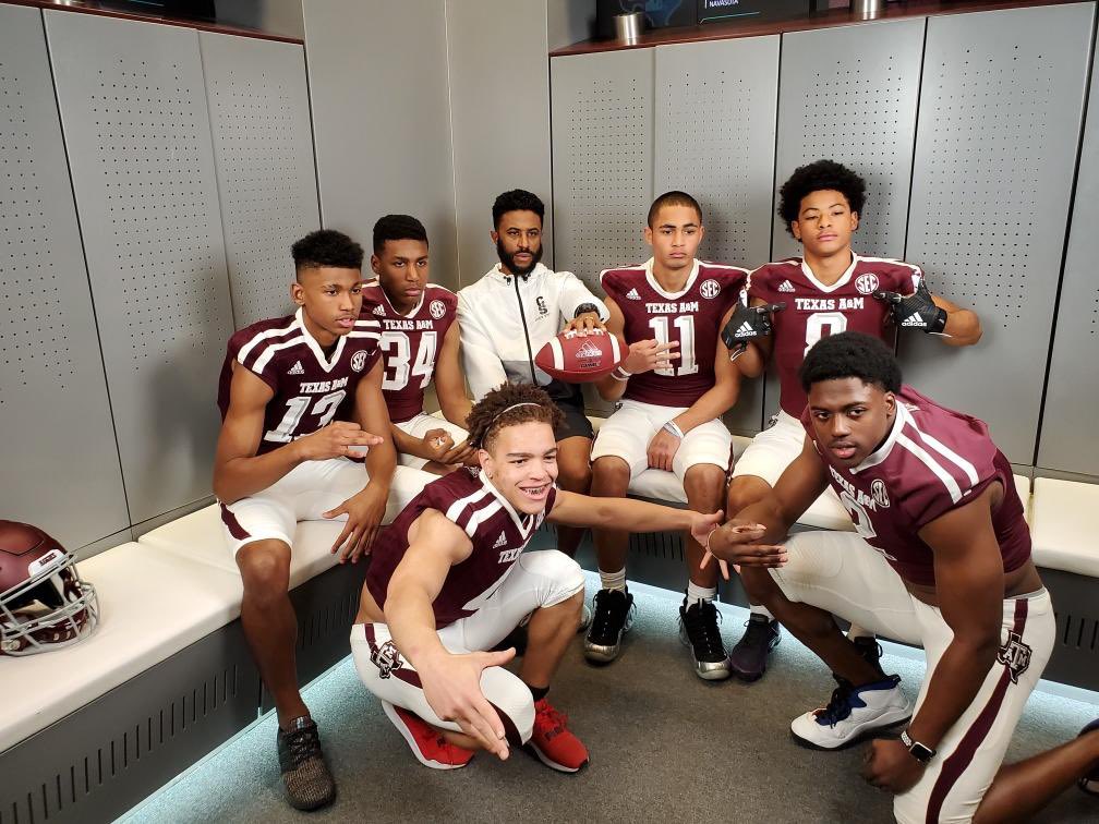 ChuxSpeed's tweet photo. Thank you @AggieFootball for showing my #FastAustin boys all the great opportunities y’all have to offer.
@Fast7v7
#WeRun512 /// #GigEm https://t.co/fOJrTYWOS7