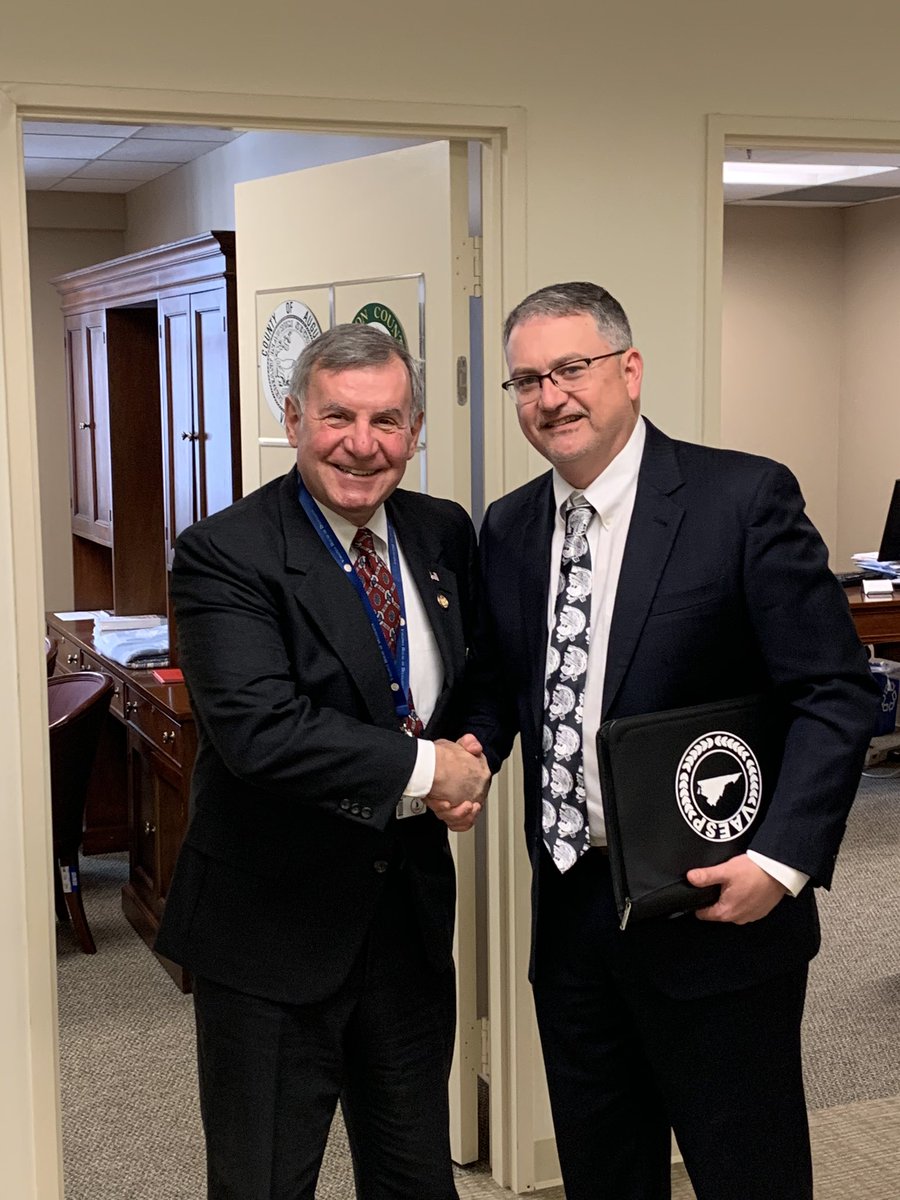 Grateful for the time to visit our local legislators today at the General Assembly. Great visits to the offices of <a href="/Emmett_Hanger/">Emmett Hanger</a> and @RonnieCVa. Special thanks to @JohnAvoli, my high school principal, for taking time to talk about public education. <a href="/theVAESP/">VAESP</a> #VAESPchat
