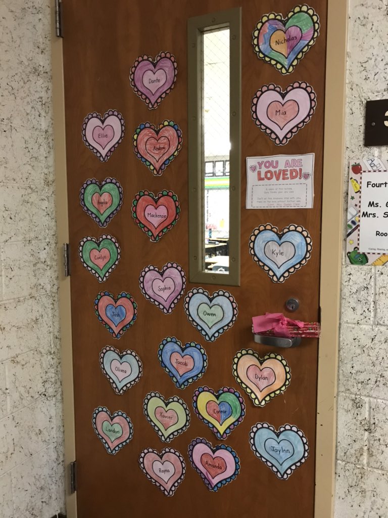 We spread the kindness to our 4th Grade Pals by decorating their door with hearts and we left heart pencils!