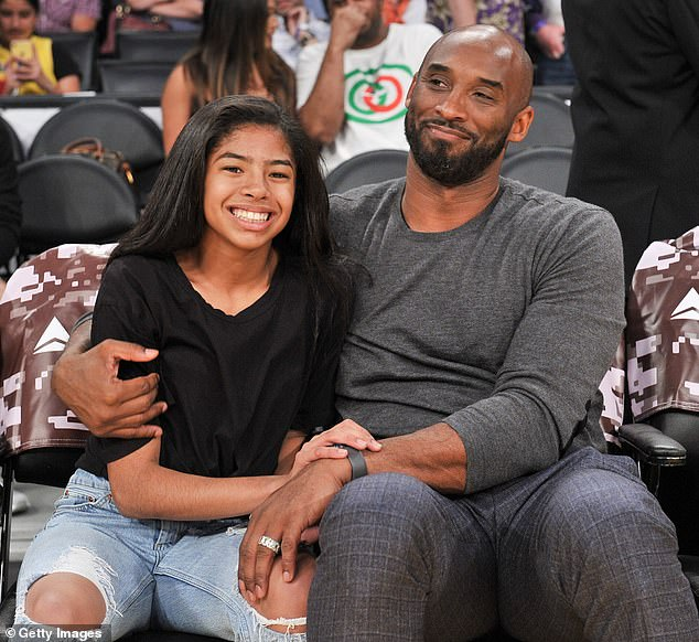 themoviereelch's tweet photo. RIP Kobe and Gianna Bryant
#KobeBryant #KobeRIP #KobeBryantRIP #KobeandGianna #Kobe #Kobe #stillmotivating #RIP #MondayMotivation #MotivationMonday #MotivationalMonday https://t.co/AtRn7k2duq