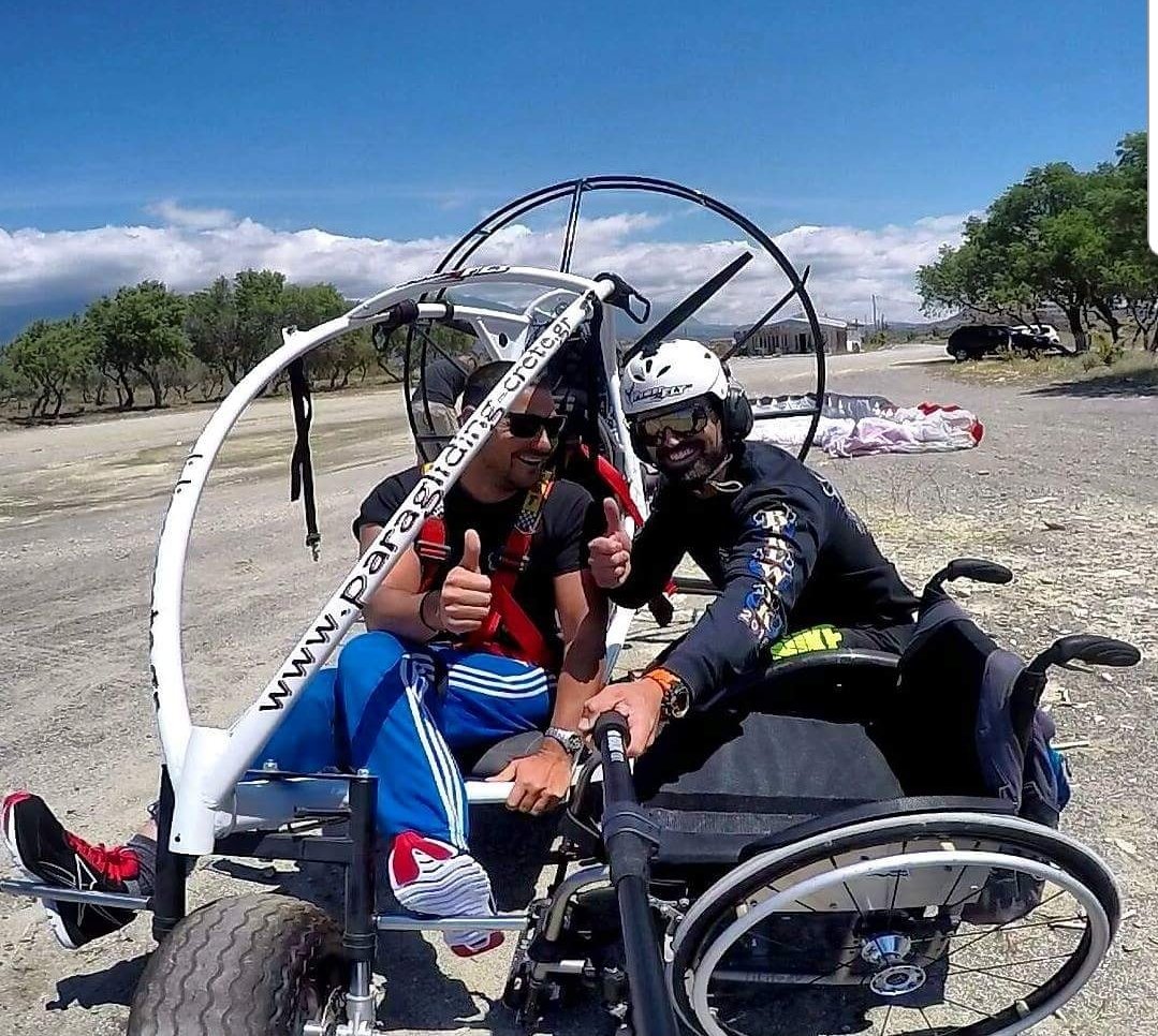 ParaglidingGr's tweet photo. Tandem Flights Crete 
Paragliding Crete Power Fly 
https://t.co/ETmTa1JjGY 
#Paraglidingcrete 
#paramotor #chaniacrete #georgioupolis #holidayCrete #paragliding #paratrike #Αμεα https://t.co/RyF01LRROn