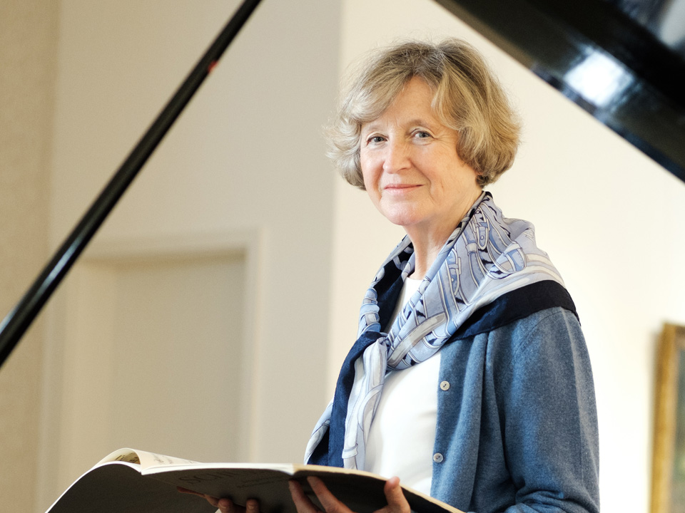 BechsteinFFM's tweet photo. Mein C. BECHSTEIN Regional | Konzert am 8.2.2020 - https://t.co/JHF6nUjViK
Pianistische Miniaturen von Komponistinnen
CD Release Konzert mit Viviane Goergen | Klavier &amp; Moderation
#release #klavierkonzert #vivianegoergen #bechstein #frankfurt https://t.co/2IXoVK4UCm