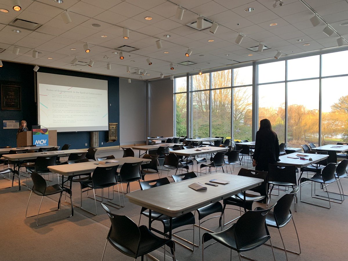 Conseilartscan's tweet photo. Bonjour #Vancouver, #Victoria et #Surrey! On est ici toute la semaine pour donner des ateliers et des séances d’info dans le cadre de notre série #CollabBC et on a bien hâte de rencontrer les artistes et les travailleurs culturels inscrits. À très bientôt! https://t.co/bWlop0IEHC https://t.co/ywZADTrSJT