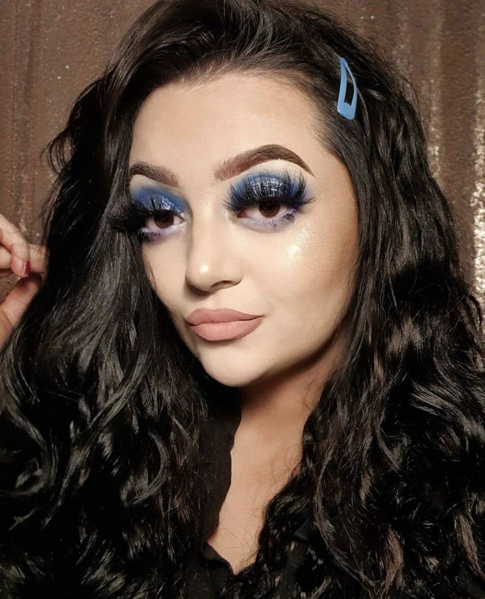 skin_gb's tweet photo. She's blue (da ba dee da ba die) 😍💙 @makeupchloe94
Loving our matte lip in Honest on you, as always! 😘Shop here: https://t.co/XrhnWlaNQi

#beauty #cosmetics #makeup #skin #feelgoodformulas #ukbeauty #beautybrand #onlinebeauty https://t.co/4jc9xbPa1c
