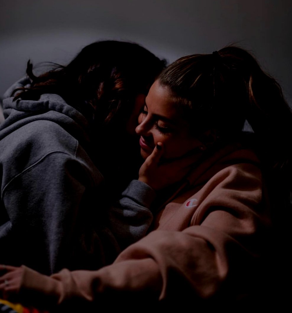 𝒯𝒽𝒾𝓃𝓀𝒾𝓃𝑔 𝑜𝒻 𝓎𝑜𝓊 𝓀𝑒𝑒𝓅𝓈 𝓂𝑒 𝒶𝓌𝒶𝓀𝑒. 𝒟𝓇𝑒𝒶𝓂𝒾𝓃𝑔 𝑜𝒻 𝓎𝑜𝓊 𝓀𝑒𝑒𝓅𝓈 𝓂𝑒 𝒶𝓈𝓁𝑒𝑒𝓅. ℬ𝑒𝒾𝓃𝑔 𝓌𝒾𝓉𝒽 𝓎𝑜𝓊 𝓀𝑒𝑒𝓅𝓈 𝓂𝑒 𝒶𝓁𝒾𝓋𝑒.