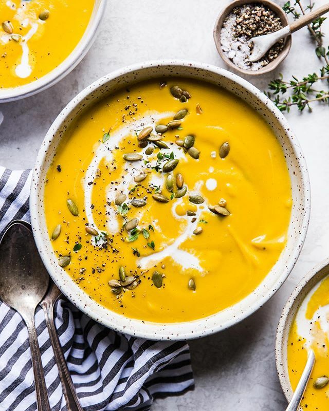 We’re all set for an easy, cozy dinner at home tonight. This Butternut Squash Soup comes together in a flash! It’s made with sweet apples, garlic, and thyme and doesn’t even need a soup pot to make!! How’s that for simple!?
.
.
.

#eeeeeats #nomnom #f52g… ift.tt/38KdGag