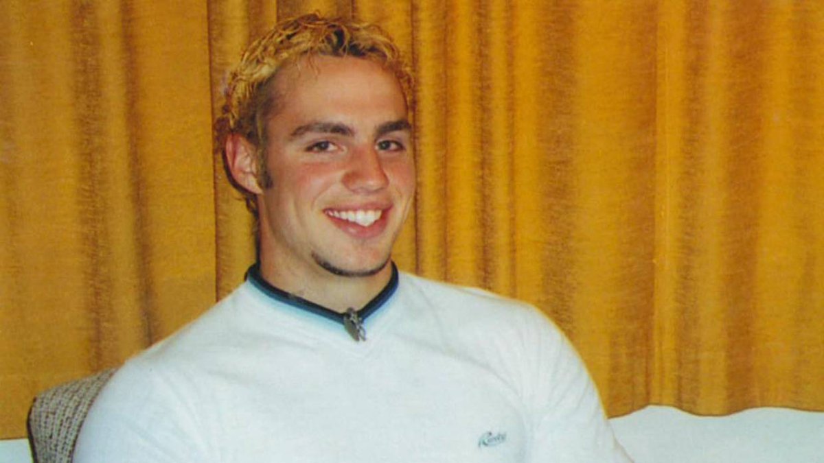 TheTHF's tweet photo. Quitting cold turkey is one of the most dangerous actions a person using Anabolic Steroids can take. Taylor took his own life after he was urged to do so. Read Kris McKenzie's similar story, another life taken too soon.  https://t.co/WCIhfWVChS https://t.co/iXXcYkz00H