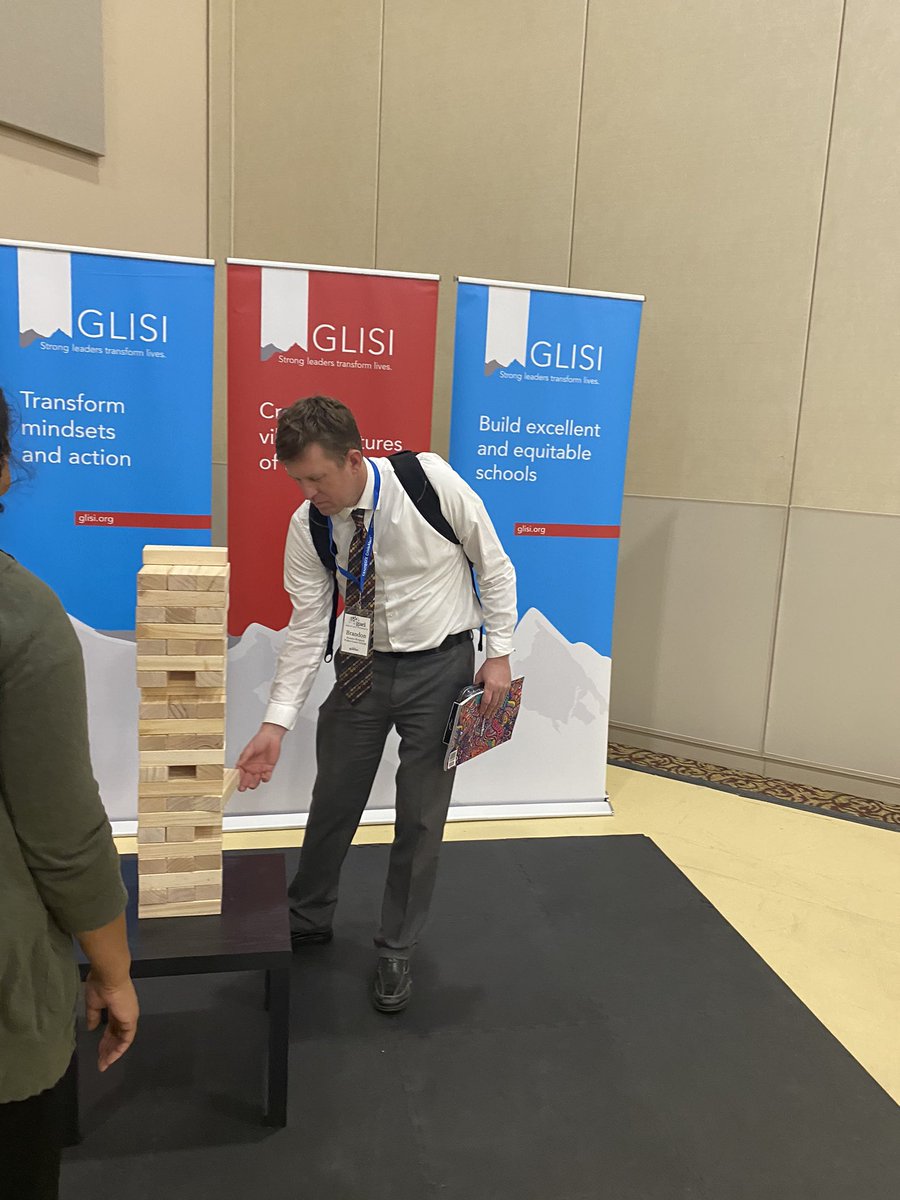 GLISI's tweet photo. Friends old and new are stopping by to practice their #sel with a note of #gratitude -swing by on your way out of lunch: we have a few giveaways left! #glisigives #WINTERGAEL2020 https://t.co/SBLOXzfrAR