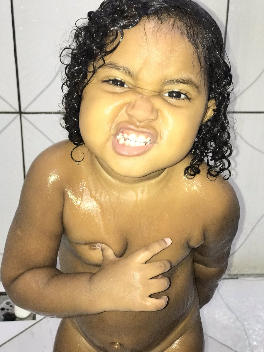 MegahRbc's tweet photo. Minha jóia  ❤️🥰 @thainaantonella https://t.co/lpJgveiEdI