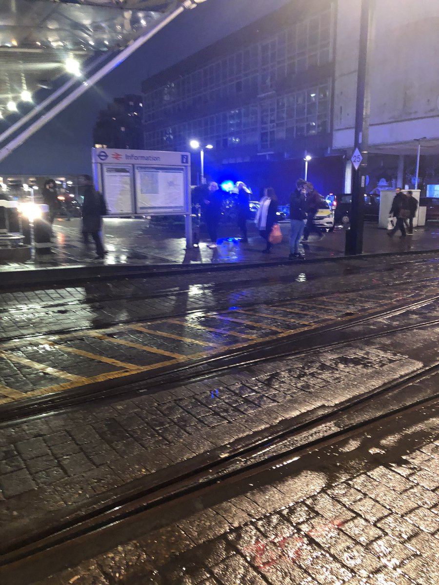 Smurphy2404's tweet photo. East Croydon’s mental at the moment! https://t.co/c7tFkrZQyq