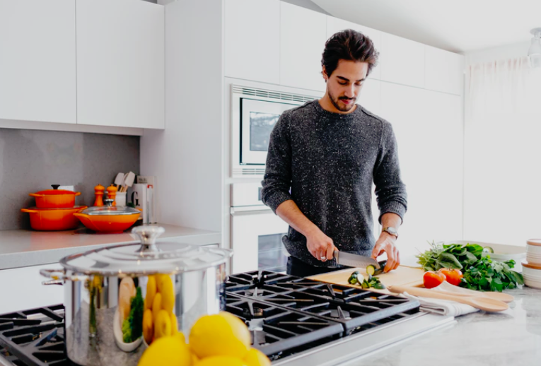 Foodisima's tweet image. Kitchen Shortcuts: Some Thoughts for Unhurried Weekday Meals foodisima.com/wp/kitchen-sho… #foodprep #fastfood #eatathome