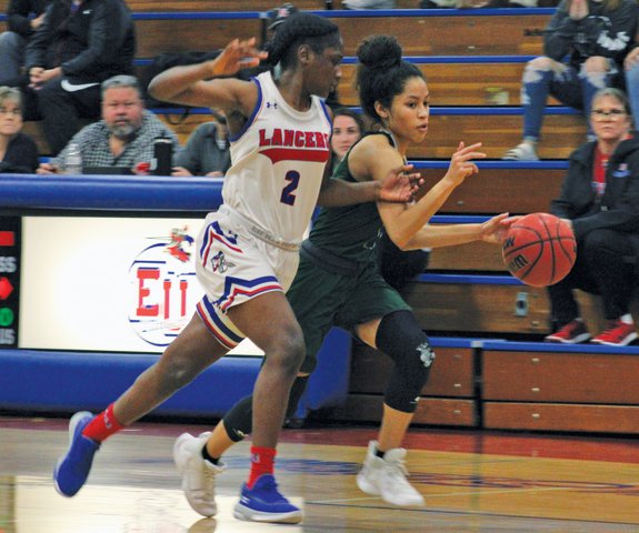 ASD_Sports's tweet photo. They are a well coached but very young team led by Lani Tuuga, Kyshanti King, Taylor Snaer, Danielle James, Ala Tuuga and Ashley Martin who bring pressure defense, team speed, fast breaks and three point shooting.
https://t.co/3fEkxuWyKI
(Courtesy:Manteca Bulletin/ Maxpreps) https://t.co/eMeWSMivEP