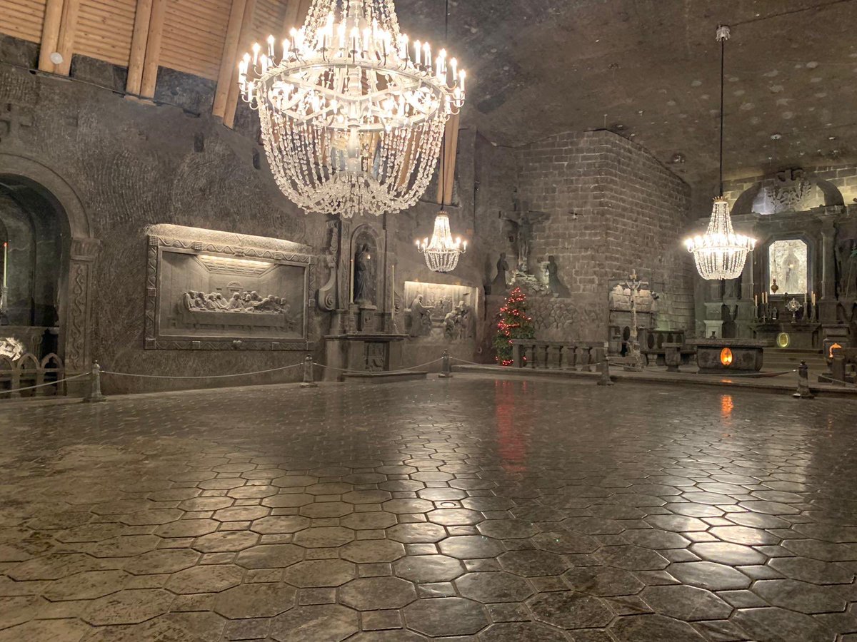 OrielHighSchool's tweet photo. Amazing pictures from the Salt Mines in Poland this afternoon from our Sixth Formers. Last night in Poland tonight ππ΅π±π#OrielSixthForm #PurplePalaceOnTour #Experiences #ItsSalty #Memories https://t.co/jtBHTAjchF