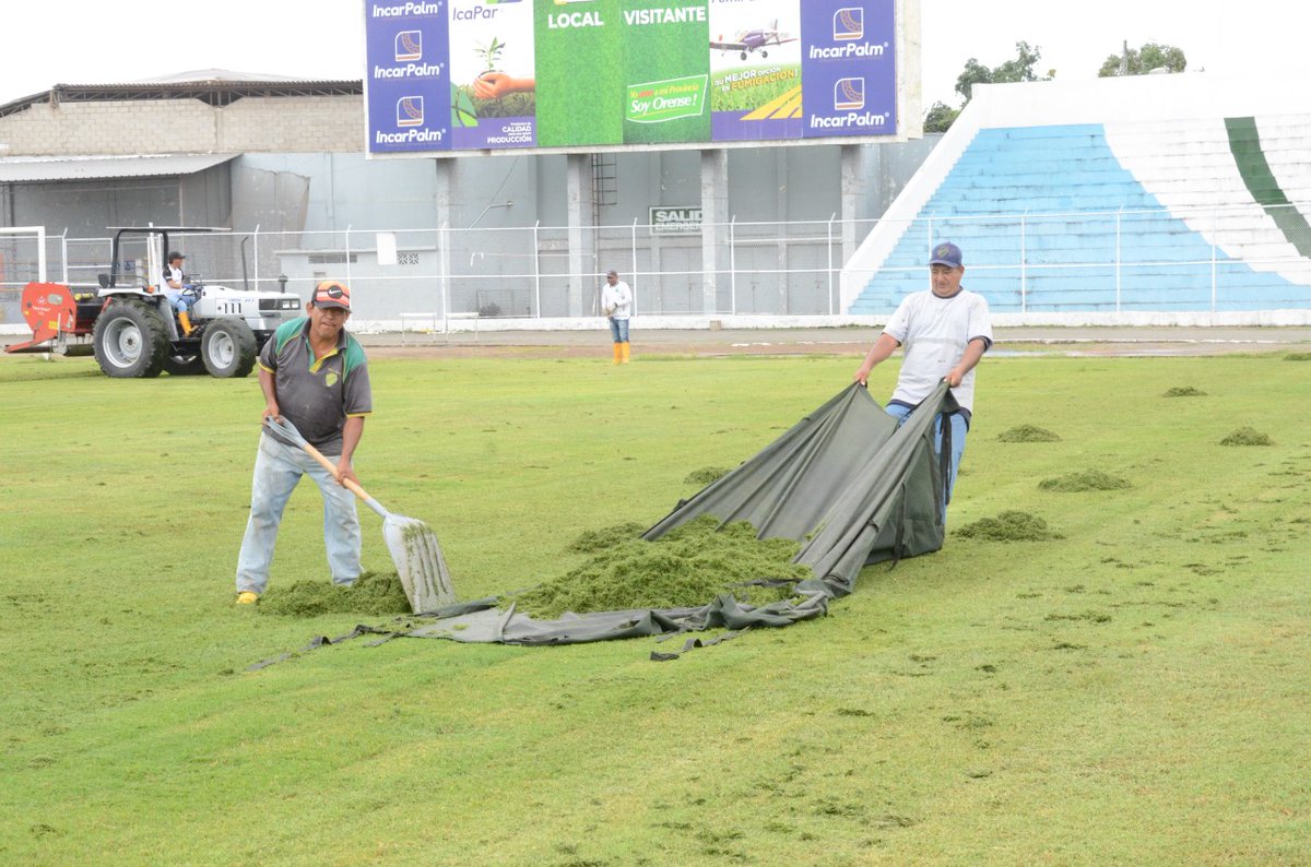 Federación Deportiva de El Oro (FEDEORO) y Orense Sc trabajan en conjunto para la mejora del estadio 9 de mayo, el próximo 15 de febrero el equipo de la ciudad de Machala recibe a CS Emelec en el marco la de la fecha 1 por Liga Pro 2020

Fuente y fotografías: Alan Leyva