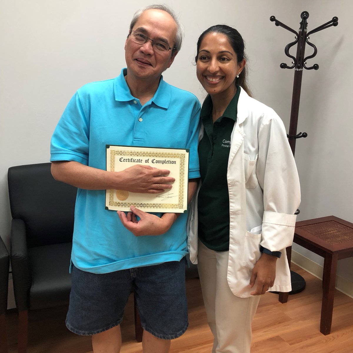 CompleteRehabPT's tweet photo. Did you choose #physicaltherapy FIRST? After other treatments didn't work, Virgilio made that PT appt with Dr. Asha, and the results FINALLY got him relief. Link to story https://t.co/FZWirdSUAj
#choosept #getpt1st #elizabethnj #jerseycity #cprnj #moveforwardpt https://t.co/0jQ4hQ07WX