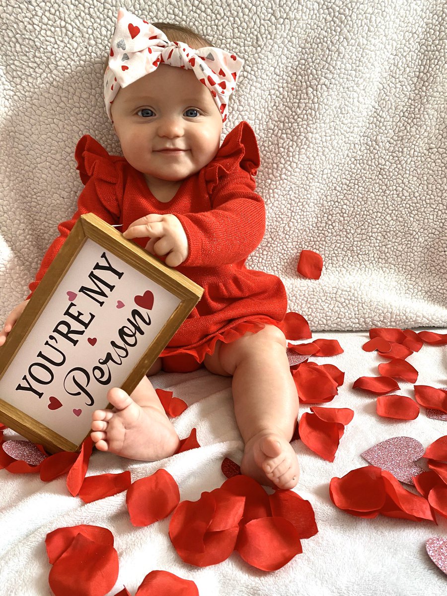 missynevitt's tweet photo. Did a little Valentine’s Day photoshoot with the babe &amp; I’m obsessed 😍❤️ https://t.co/YrICYZsO4H