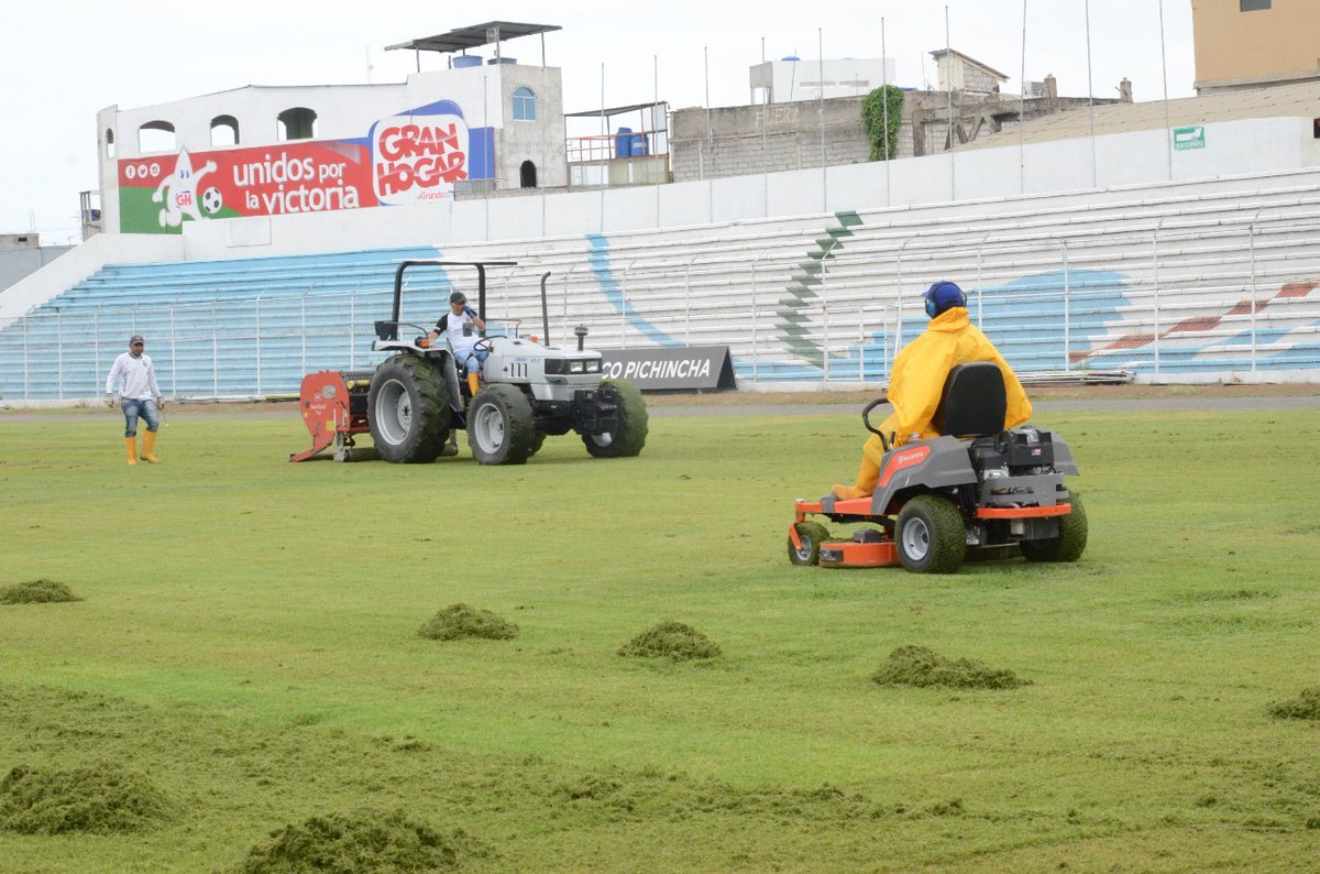 El día de hoy se iniciaron los trabajos de mantenimiento de la cancha de césped del estadio 9 de mayo por parte de una empresa Quiteña en coordinación con el club <a href="/Orense_SC/">Orense Sporting Club</a> y <a href="/FEDEORO100/">FEDEORO</a>, esperando que se encuentre en buen estado para el primer encuentro de la <a href="/LigaProEC/">LigaPro</a>