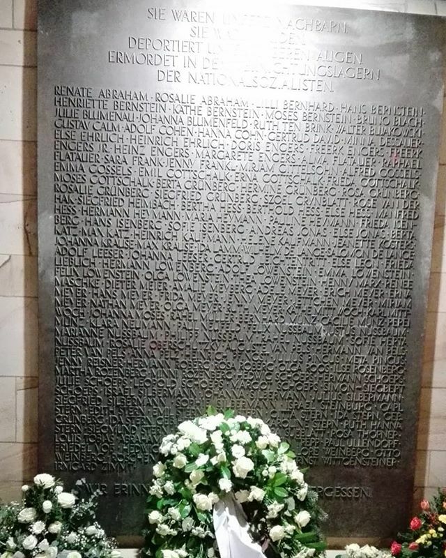 jusos_os's tweet photo. Wir waren heute bei der Veranstaltung zum Holocaustgedenktag am Rathaus.  #weremember https://t.co/M9dC6flIm6 https://t.co/6ZaumQWZwv