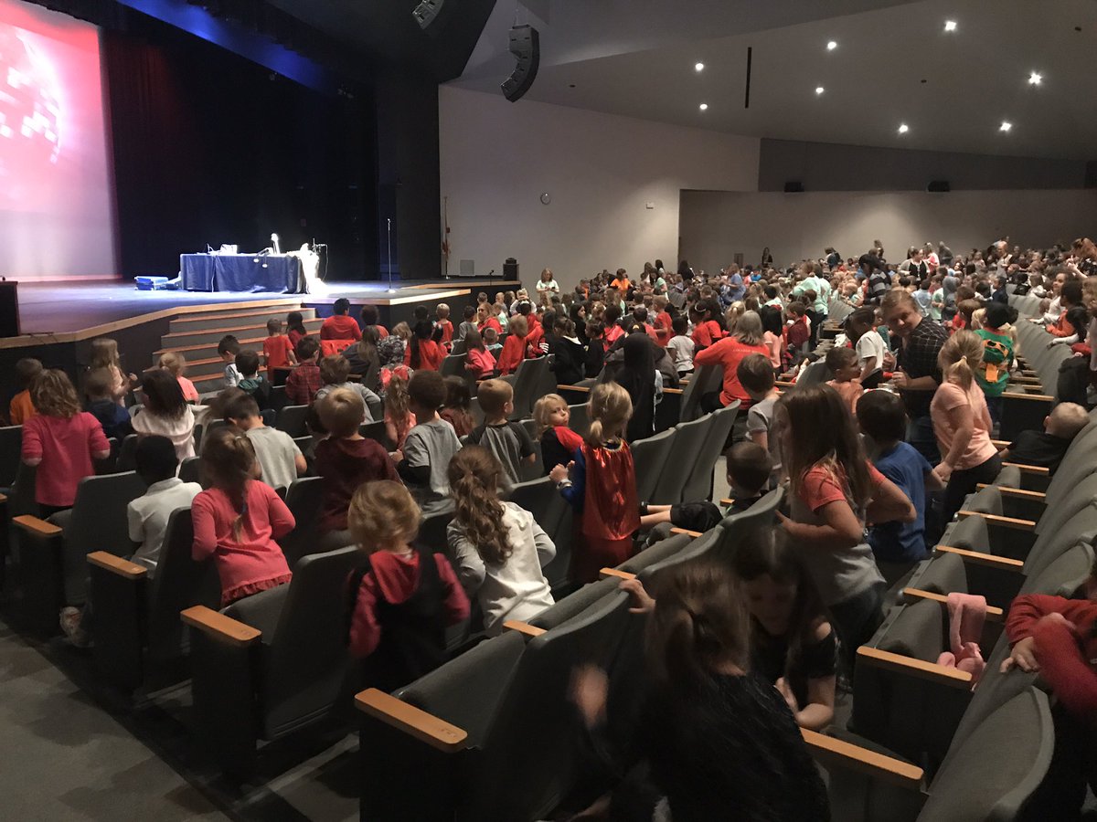 mreiche's tweet photo. #DPESlitweek . Great way for Kindergarten to start literacy week... Jack Hartmann at River Ridge Center for the Arts. https://t.co/PsBtj9IOrx