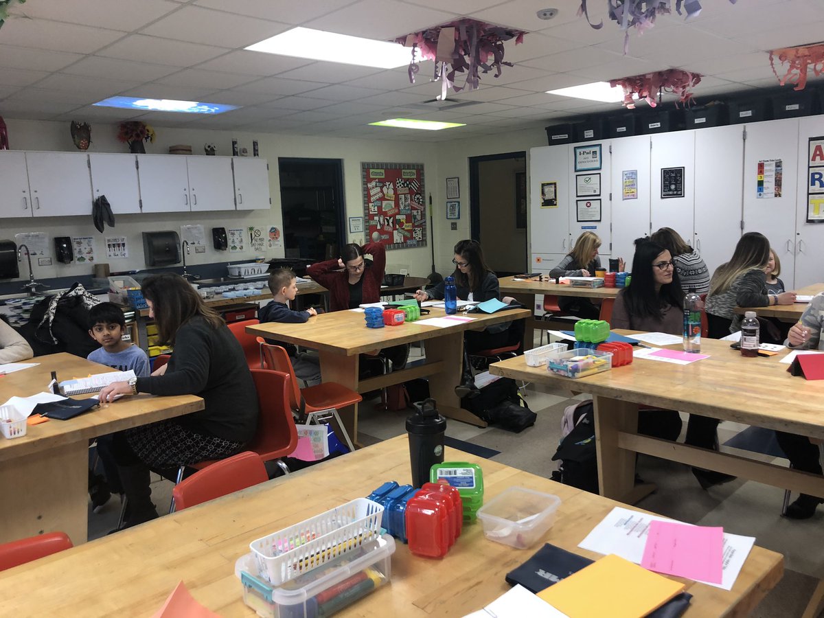 TammyDiPonio's tweet image. Ts from across the district kicking off the week learning about #mathrecovery with hands on practice. Thank you @AlderJulia and @Mskavulich for facilitating and hosting.