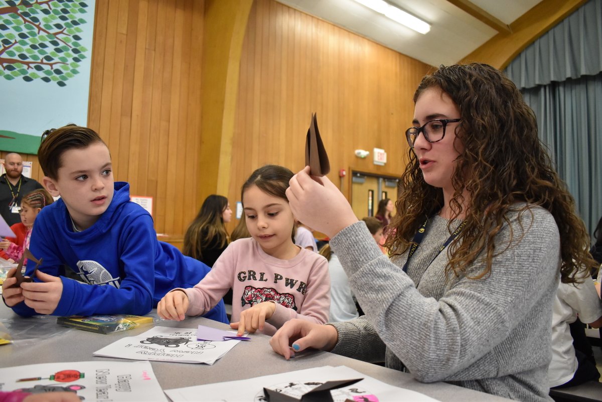 MassapequaPS (@massapequaps) on Twitter photo Students in the Mandarin Chinese program at Berner Middle School visited second graders at Birch Lane for a Chinese New Year celebration! <a href="/BLE_Chiefs/">Birch Lane School</a> <a href="/BernerChiefs/">Berner Middle School</a> @PequaWorldLang
msd.k12.ny.us/site/default.a⊠Students in the Mandarin Chinese program at Berner Middle School visited second graders at Birch Lane for a Chinese New Year celebration! <a href="/BLE_Chiefs/">Birch Lane School</a> <a href="/BernerChiefs/">Berner Middle School</a> @PequaWorldLang
msd.k12.ny.us/site/default.aâŠ