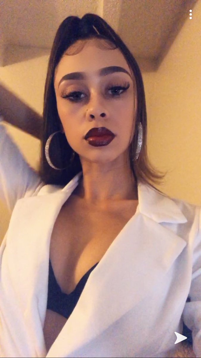 MuvvaRose's tweet photo. She Look Like A BRAT๐
โข
.
โข
.
โข
.
โข
.
โข
.
โข
.
โข
#BeautyOfTheDay #humble #LoveWithFlaws #ModelMonday #Shinethelight #beautyatitsfinest #lovely #keepemgoing @modelmgmt @modelcitizenirl @models @ModelCitizenDC @NextModels @Wilhelmina @StormModels @AspiringModelPR https://t.co/IxDl9hdfGl