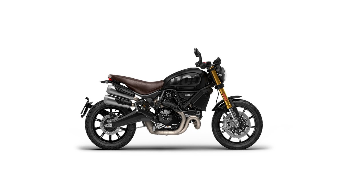 The new Ducati Scrambler 1100 Sport PRO is the beefiest version in the Scrambler family. Featuring all the styling details of the PRO, it offers a unique equipment set with Öhlins suspension, low-slung handlebars and Café Racer rear-view mirrors: ducat.it/Scrambler1100P…