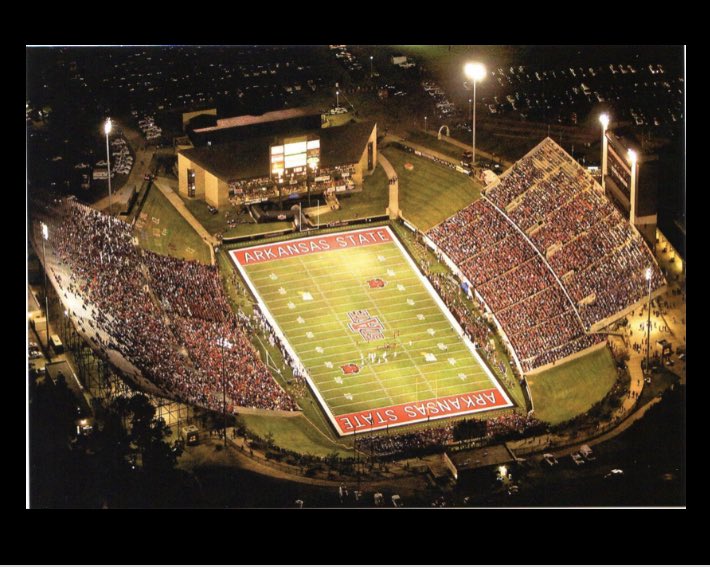 coachk_93's tweet photo. All thanks be to my GOD! Blessed to receive an offer from Arkansas State University!❤️🖤🐺 #WolvesUp @Coach_Joiner @AStateFB @CHbanderson #LongLiveMsKat https://t.co/vL3BDWdxKQ