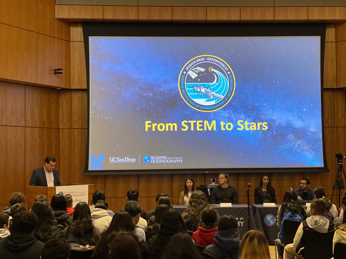 dnmsea's tweet photo. Astronomy professor Brian Keating sharing how he became a scientist... https://t.co/X4fJVFZQyz