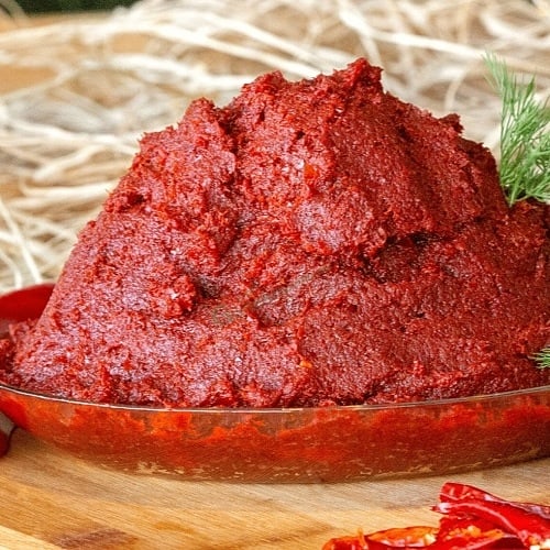 Gün Kurusu acı ve tatlı biber salçamız