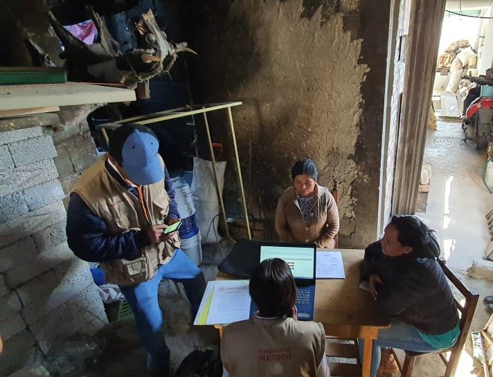 Mary_Luisa_AG's tweet photo. Tuvimos la fortuna de conocer a Pascuala Santa. Ella quiere formar parte de la familia @SemVidaMx aquí en San Miguel Canoa, #Puebla.

Nos abrió las puertas de su casa para poder realizar el estudio socioeconómico como parte del proceso de registro.  

¡Gracias por recibirnos! https://t.co/wehu7yZZCm
