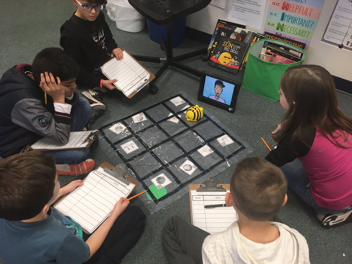 MsStevensonTech's tweet photo. Coding with Bee-bots to learn about planets with @Bearmathscience #oglefutureready @OgleElem https://t.co/D43eZOmedz