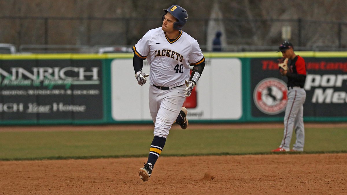 divIIbaseball's tweet photo. GNAC -

Daniel Cipriano – JR INF, @MSUBBaseball 
Basic Stats: .405 BA/ .528 OBP/ .827 SLG, 18 HR, 52 RBI
Advanced Stats: 1.355 OPS/ .542 wOBA/ 202 wRC+ https://t.co/MiyFpEQ56F