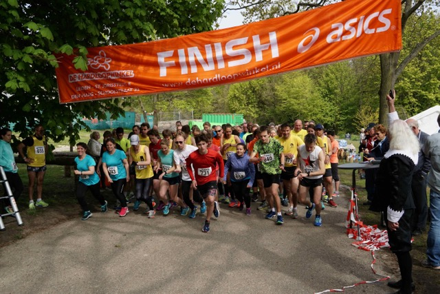 VillaOckenburgh's tweet photo. 1 februari nadert. Natuurlijk de dag dat het #VerenigdKoninkrijk #Europa heeft verlaten. Maar ook de dag dat de inschrijving voor de 5de editie van de #OCK_Run wordt geopend. #Hardlopen op Landgoed #Ockenburgh. #LoosduinenLeeft https://t.co/FjiMSk7Rb7 https://t.co/3CQIvF4SV8