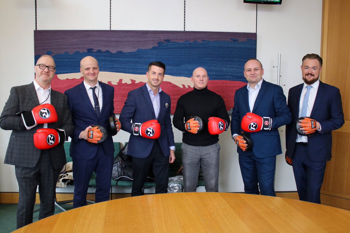 We were at @UKParliament today with @NoToKnives presenting them with new gloves and pads to help them deliver their boxing workshops on Estates in @lb_southwark to tackle knife crime and anti-social behaviour! Thanks to @coyleneil for taking the time to meet us @ENGIE_Places_UK