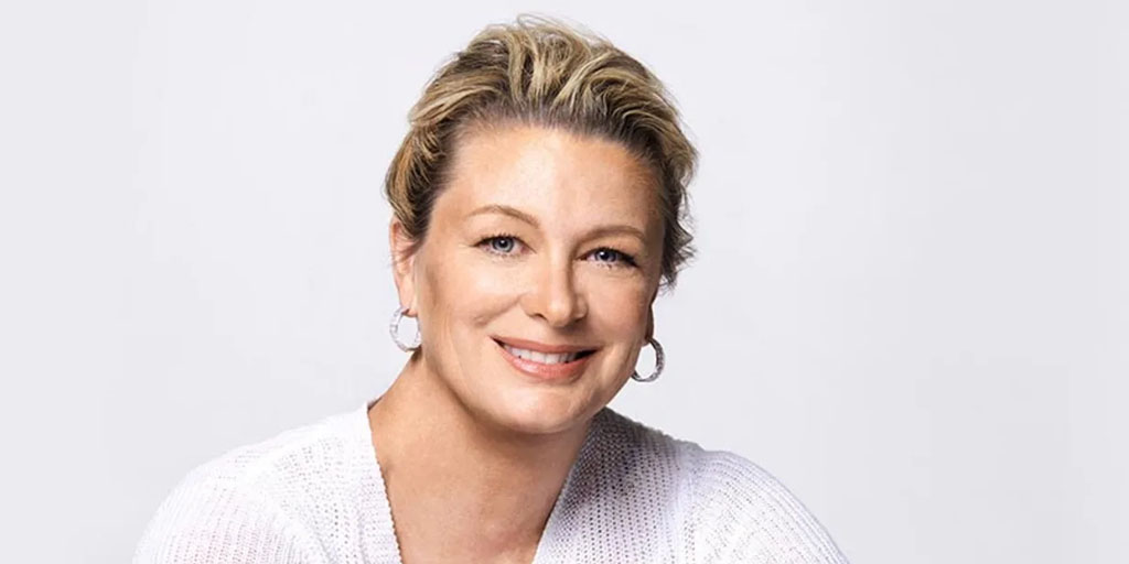 A portrait of author Kristin Hannah