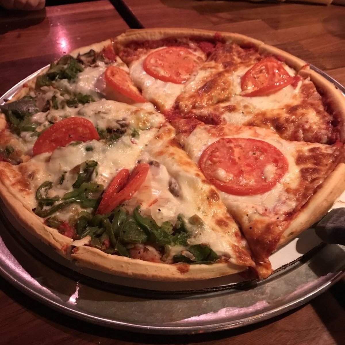 WigAndPenPub's tweet photo. Lunchtime is so close you can almost taste it. https://t.co/EnSNwhj2zE