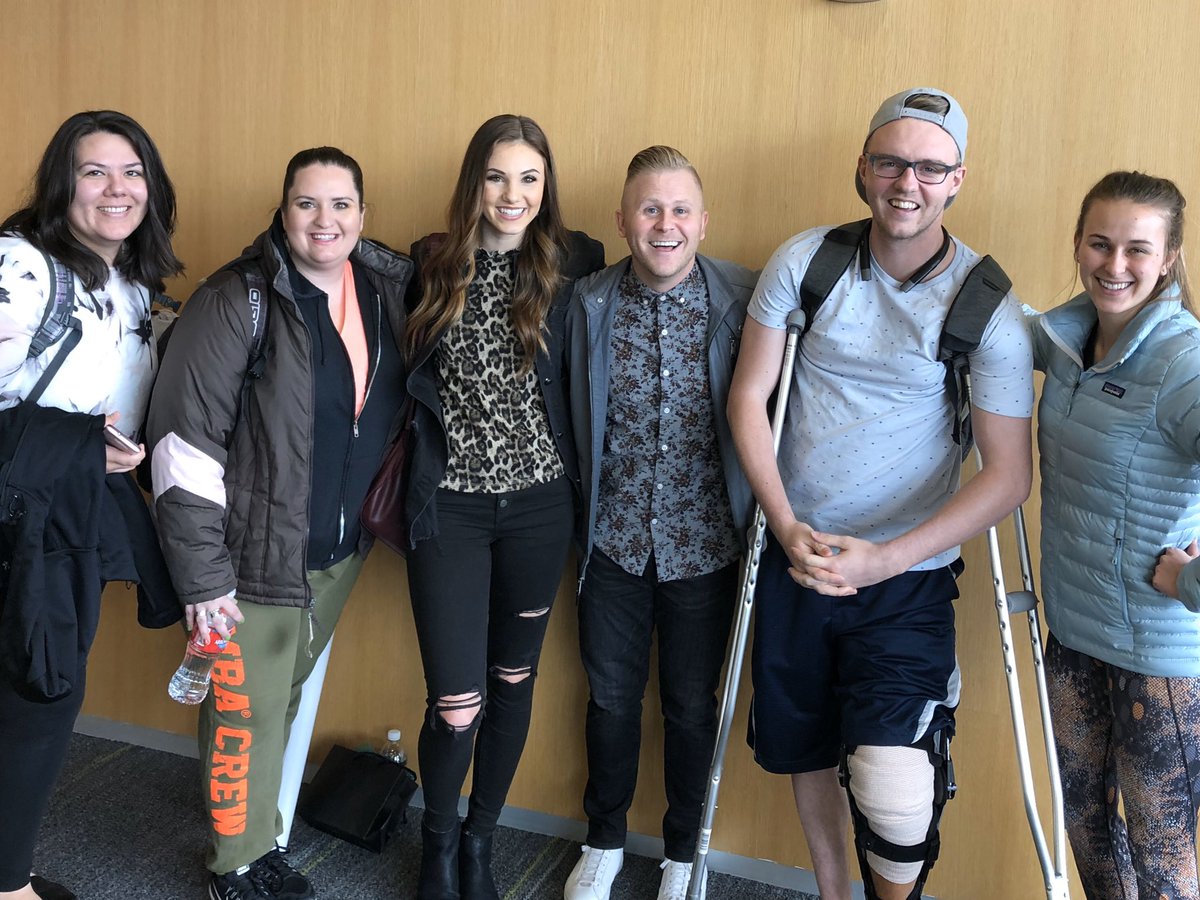 comm431Ruvu's tweet photo. Have you started a Mentor Board? What a great tip from Clint Pulver! What else resonated with you from his y’all? Please share! #uvucomm #execlecture #beastonishing #GoUVU @UVUcomm https://t.co/psZhj4SLZS
