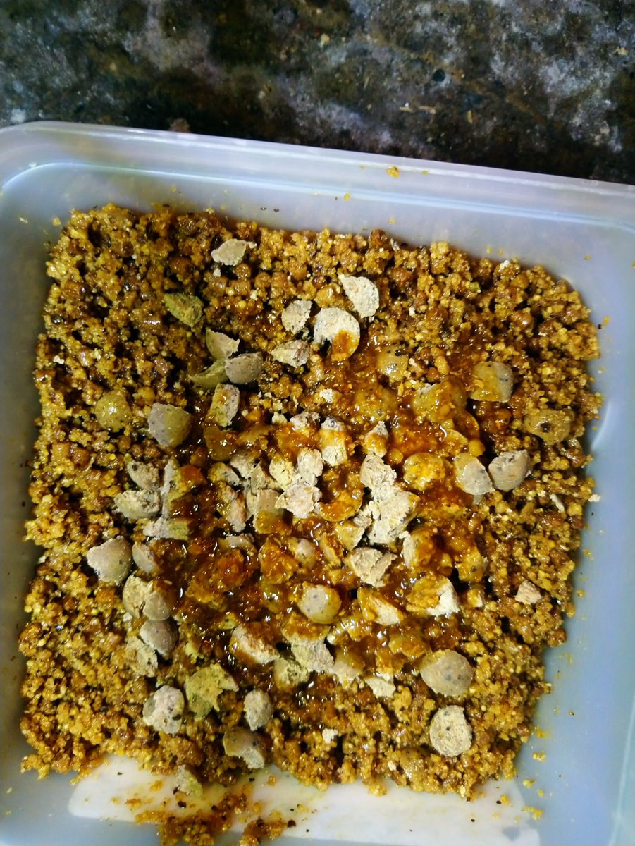 KennySc80105312's tweet photo. Getting all my bait soaking ready for Saturday #successfulbaits shake #vnx+ and #VNX-STICK Mix @SuccessfulBait @uweschafer33 @BaitsSam https://t.co/QxVGjC1zLC