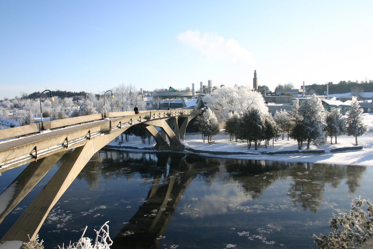 FlemingCollege's tweet photo. #DYK that you can skip the OUAC fees and apply on-the-spot for FREE to @TrentUniversity at the #FlemingPathways Fair?
Frost Campus: Tuesday, Jan. 28, 10 a.m. - 2 p.m. in the Discovery Trail
Sutherland Campus: Wednesday, Jan. 29, 10 a.m. - 2 p.m. in the Steele Centre and KTTC https://t.co/CCTFWMtfgg