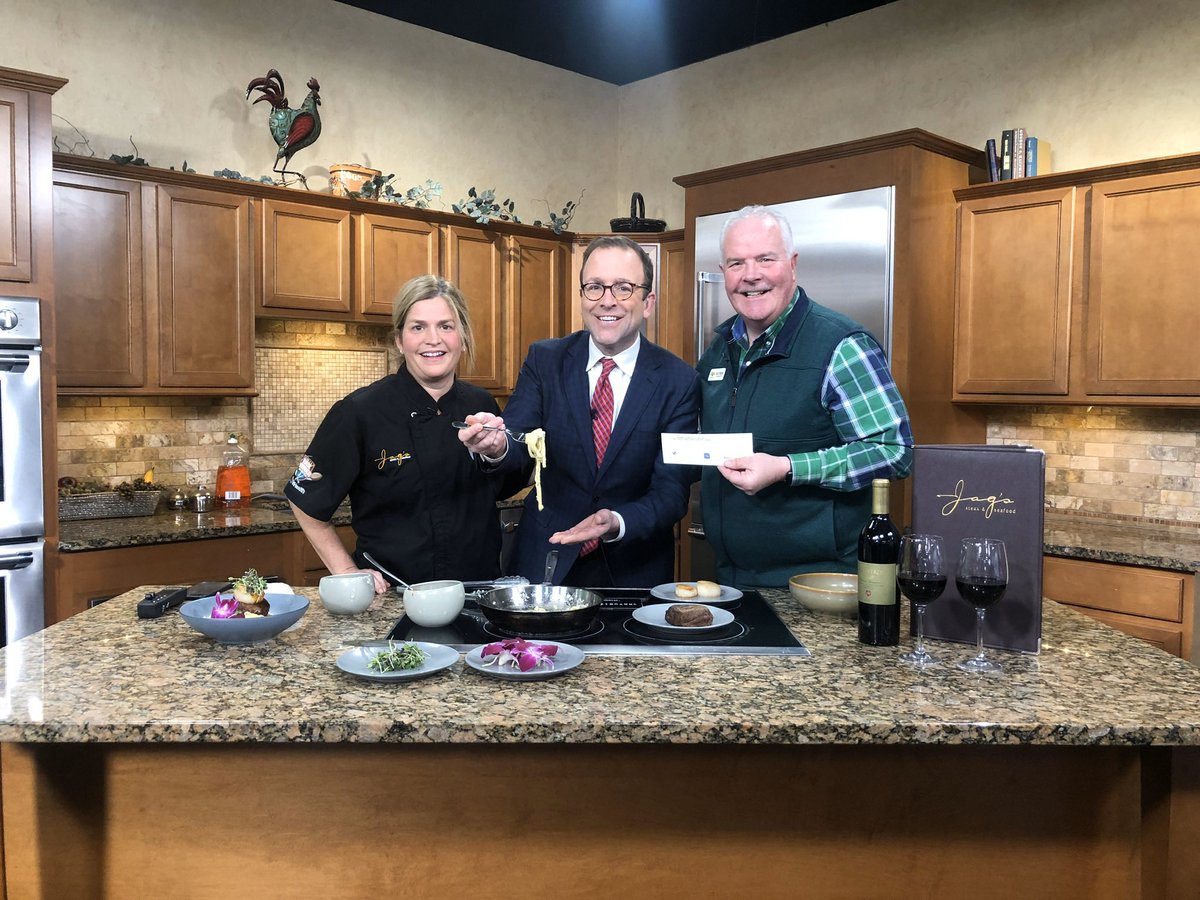 KurtReiber's tweet photo. Always great to start our day off w/ @FOX19Frank & our friends @FOX19! Thx for helping @FreestoreFB raise awareness about @TasteoftheNFL #KickHungerChallenge! @JagsSteak & @FoRock33 will represent @Bengals in Miami! #PartyWithAPurpose https://t.co/0ZrgqTMK0m