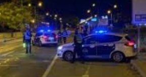 Navalpolicia's tweet photo. 🚔 Seguimos efectuando #ControlesAleatorios por diferentes puntos del municipio.
🚨La falta de vigor en las #ITV de algunos vehiculos o la no posesión del #SeguroObligatorio 📄🏷 principales incidencias.
#PorTuSeguridad
#PoliciaLocal
#Navalcarnero https://t.co/rcLi63hIfW