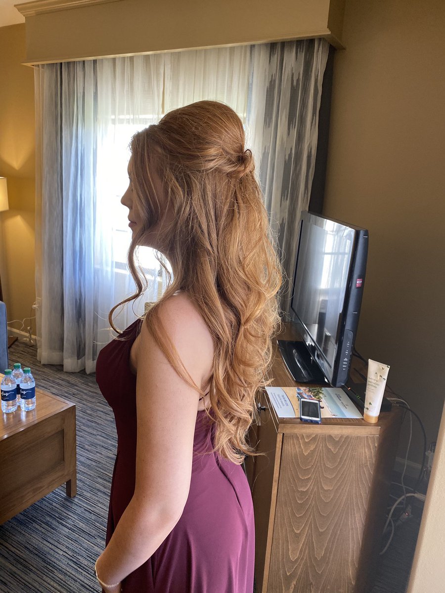 bbvsalon's tweet photo. We loved glamming this stunning,  blushing #bride and her glamours #bridesmaids 💕 💍
Book us for your upcoming #wedding ✨
#glam #updo #weddinghair #weddingday #bridalhair #bridalhairstyle #bridalparty #bridalinspiration #hair #hairstyle #hairgoals #bbvsalon  #scottsdalesylist https://t.co/gqeeiljzSf